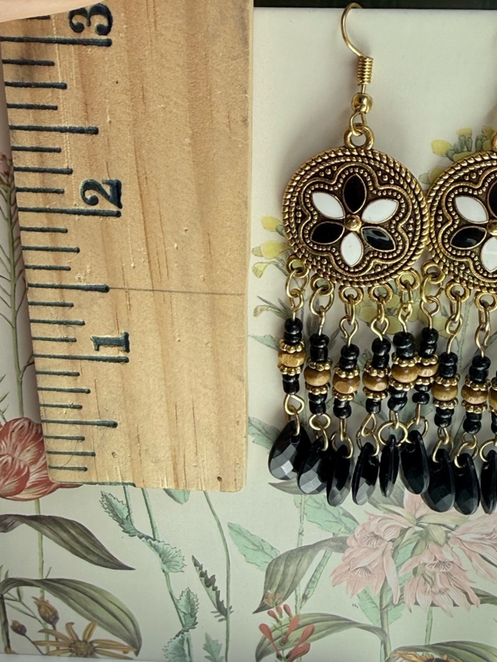 🐣5/$25-Gold and Black Dangle Earrings - Picture 3 of 9